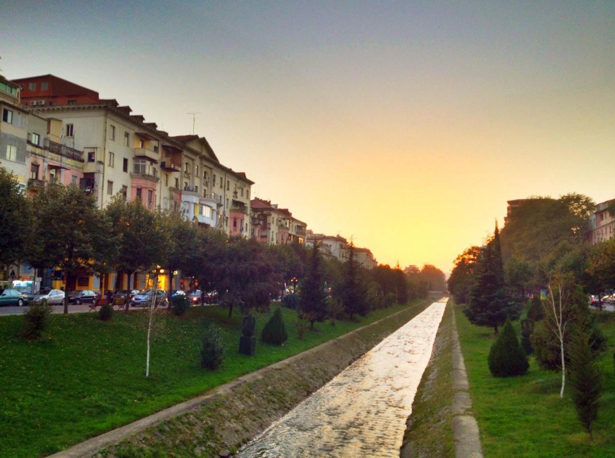 New Lovely Full Of Light Ap In Tirana Extérieur photo